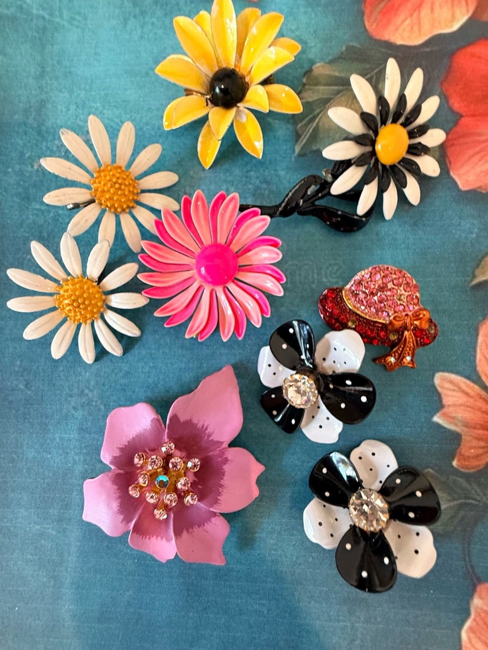 Small Size Assorted Floral Brooch Pin Set - Pink, Yellow, White, Black, Red